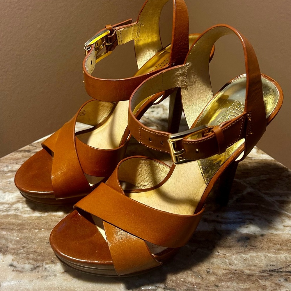 Michael Kors Cross-Front Heel